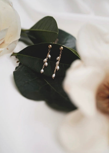 Little Oval Pearl Earrings