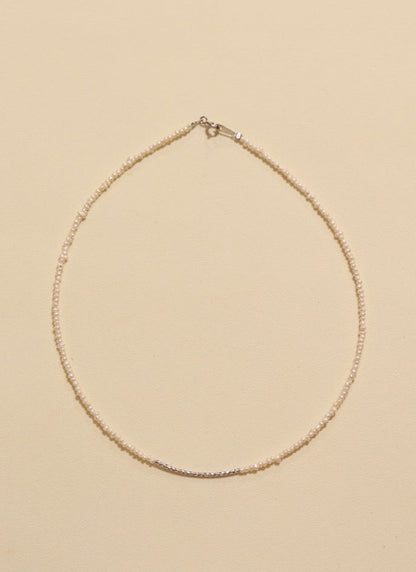 Thin Pearl Choker