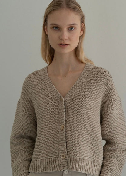 Minimal Knitted Cardi