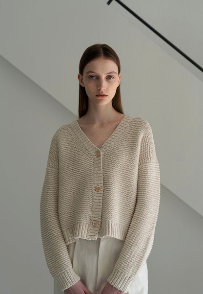 Minimal Knitted Cardi