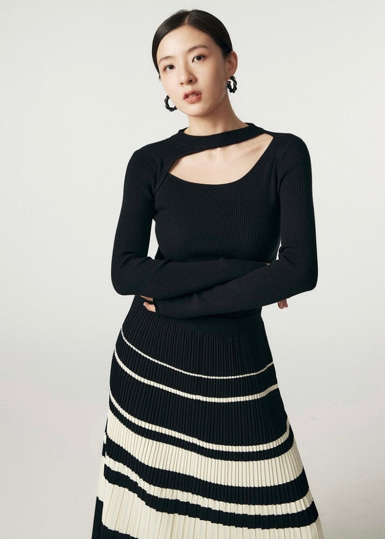 Pleated Knit Skirt