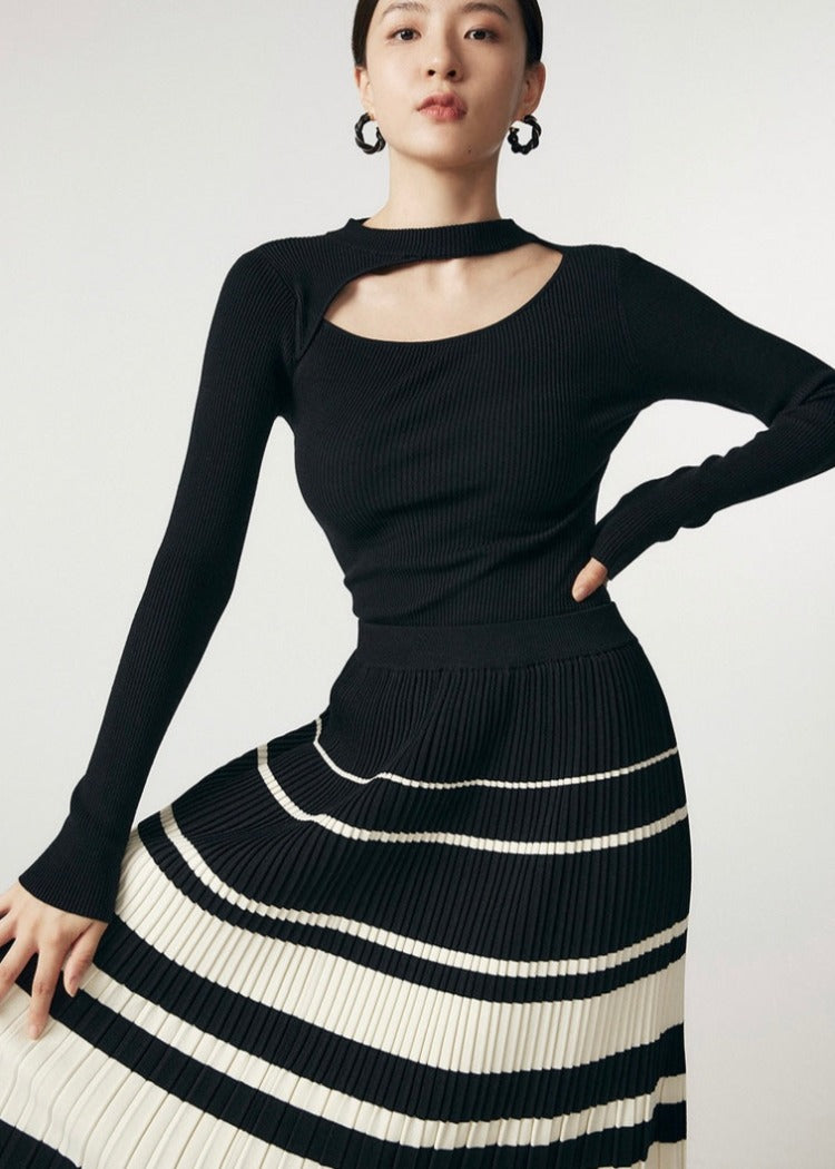 Pleated Knit Skirt